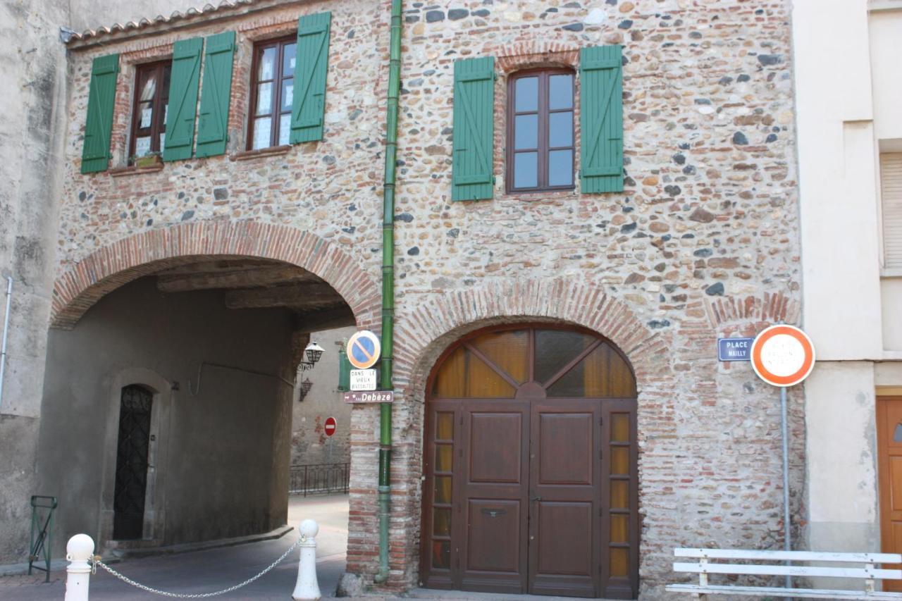 Hotel" La Tour De L'Horloge " Rivesaltes Exterior foto